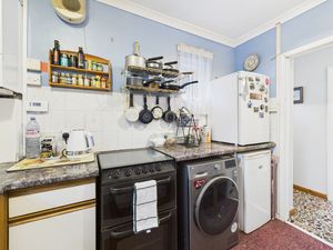 Kitchen- click for photo gallery